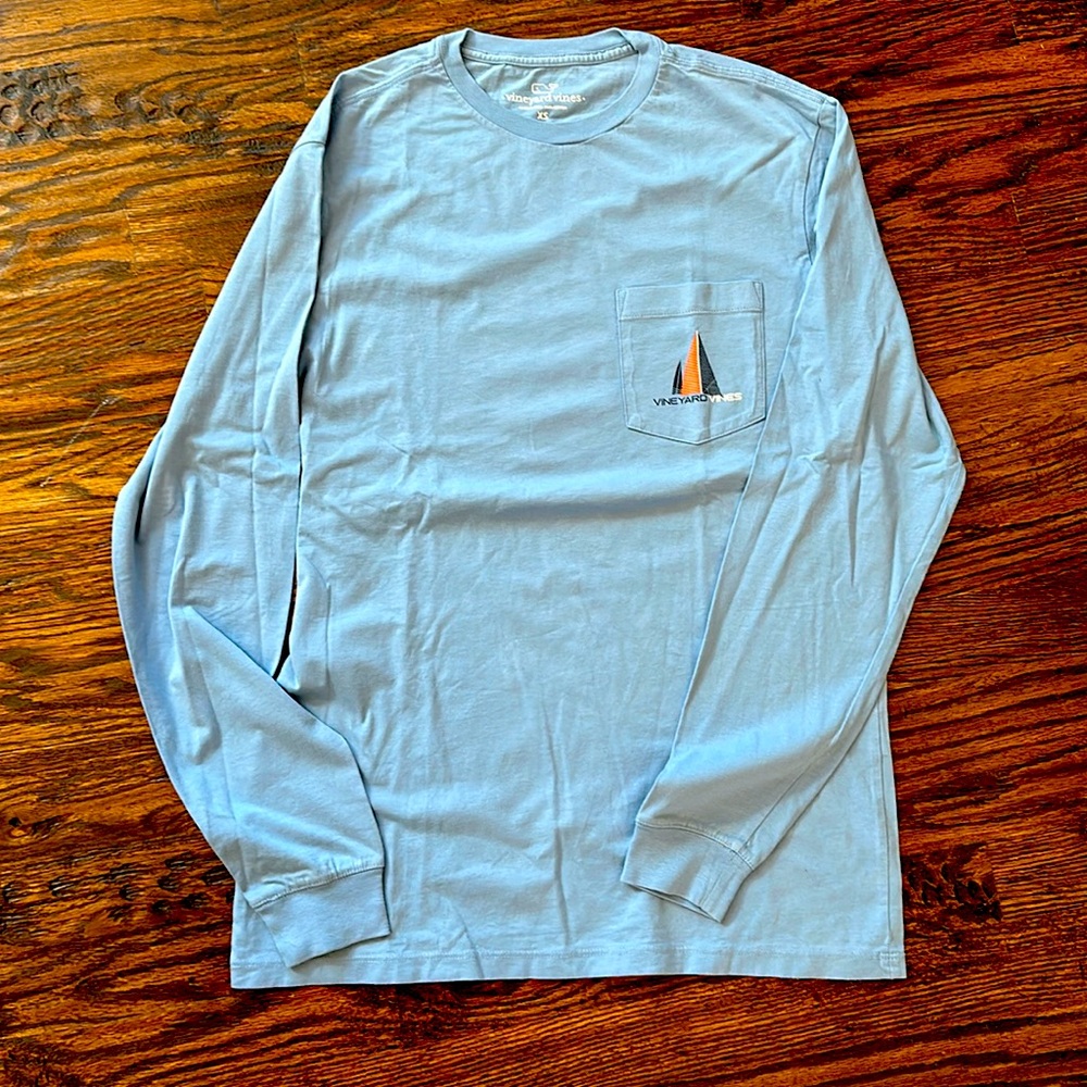 Vineyard Vines Men’s XS Full Sleeve Tshirt. Brand New